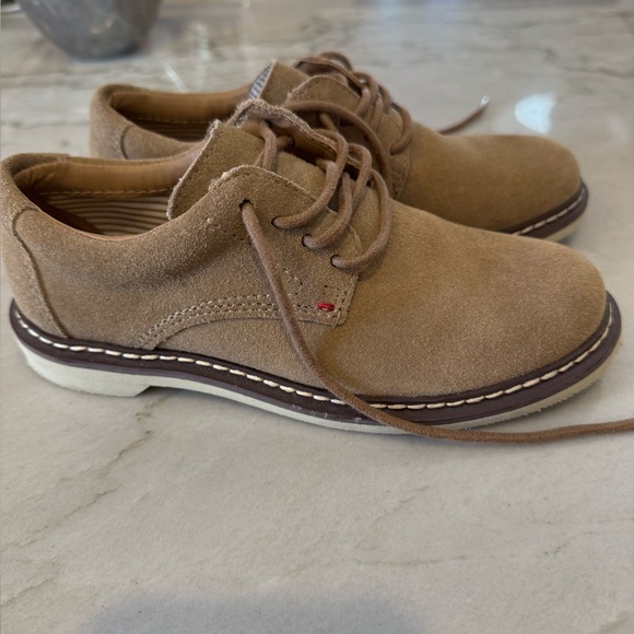Tucker +Tate boys suede shoes. Size 13 medium . Excellent condition. - Picture 2 of 5